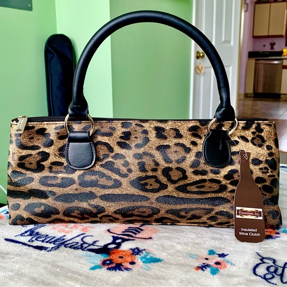 Primeware Handbags - 🐆 NWT Cheetah Animal Print Insulated Wine Clutch Tote Bag